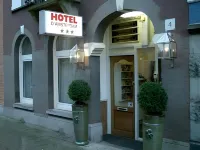 Hotel d'Amsterdam Leidsesquare Hotels near Begijnhof