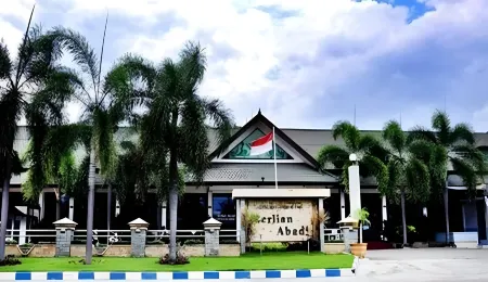 Berlian Abadi Hotel by Sinergi