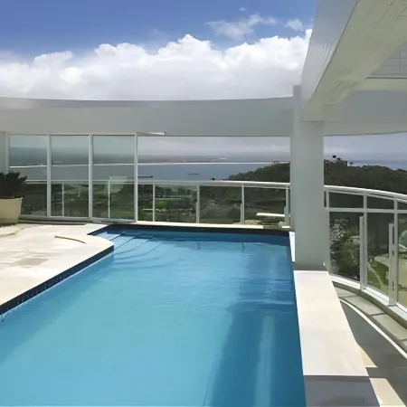 Golden Tulip Macae