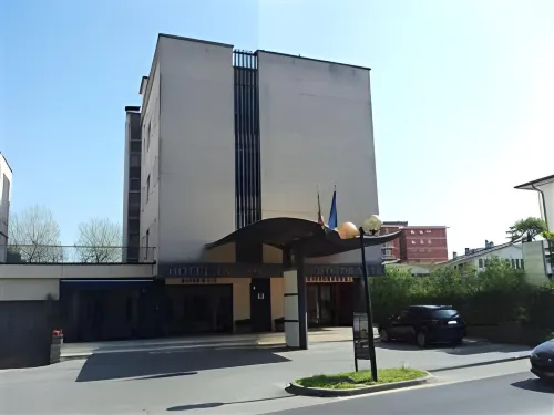 Cavalieri del Tau Hotels in Altopascio