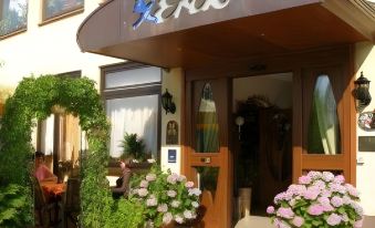 Erck- Flair Hotel & Restaurant