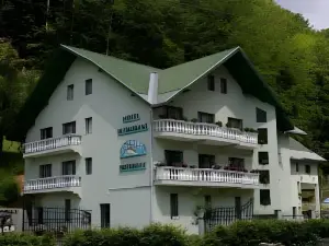 Lostrita - Pastravarie, Hotel & Spa