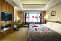 Tsun-Huang Hotel Отели рядом с достопримечательностью «Taiwan Hinoki Museum»