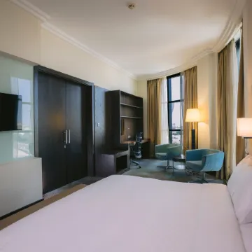 Holiday Inn ABU DHABI by IHG Отели рядом с достопримечательностью «Торговый центр Mushrif»