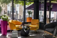 Logis Hôtel-Restaurant le Fontarabie Các khách sạn ở Saint-Martin-de-Fraigneau