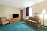 Super 8 by Wyndham Eureka/Six Flags Nearby - 2-Star
