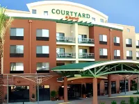 Courtyard Los Angeles Burbank Airport Hotels near Hollywood Burbank Airport