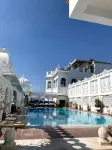 Udai Kothi - สระว่ายน้ำส่วนตัว