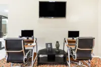Super 8 by Wyndham Fort Bragg