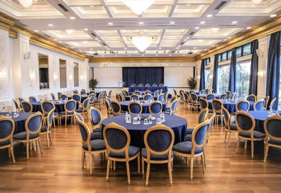 3. 티라나 인터내셔..