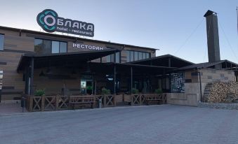 Oblaka Hotel