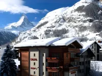 Hotel Cheminee Hotels near Zermatt Railway Station