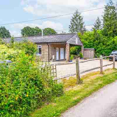 Fir Cottage Hotel Exterior