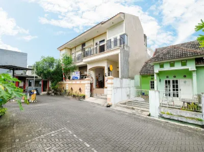 Penginapan Griya One Family Hotel di Pedurungan