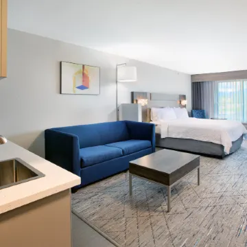 Holiday Inn Express & Suites BUFFALO by IHG