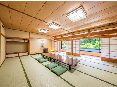 和風24畳 光信寺の湯　ゆっくらの写真