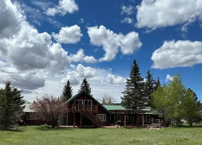 Mount Peale Country Inn and Cabins Các khách sạn ở San Juan County