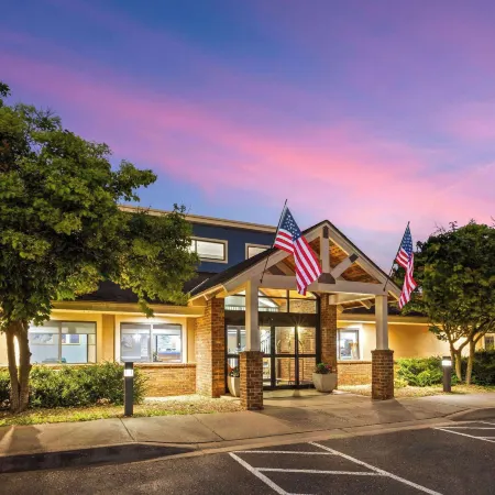 AmericInn by Wyndham North Branch