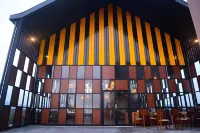 Front One Hotel Gombong Hotel dekat Lintang peternakan bebek