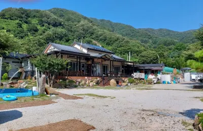 Hamyang Baekmudongmaru Park Pension Campsite