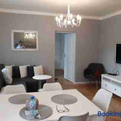 2 Bedroom City Center Apartment Rooms