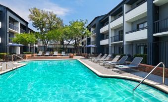 Courtyard Dallas Richardson at Spring Valley