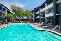 Courtyard Dallas Richardson at Spring Valley - Pools