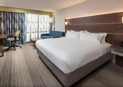 Holiday Inn Express & Suites Springfield