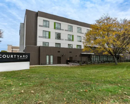 Courtyard by Marriott West Springfield Hotels in West Springfield
