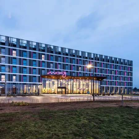 Moxy Poznan Airport Отели рядом с достопримечательностью «Городской стадион в Познани»