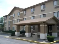 Super 8 by Wyndham Mokena/Frankfort /I-80 Hotels in Mokena