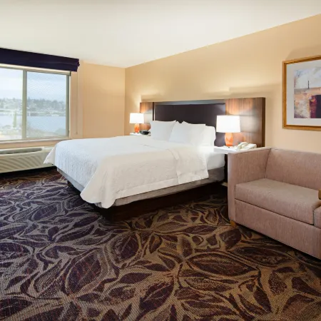 Hampton Inn & Suites Bremerton