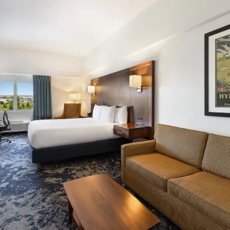 DoubleTree by Hilton Cape Cod - Hyannis