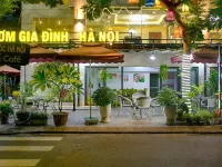 La Beach Hotel Hotels near Da Nang Museum of Cham Sculpture