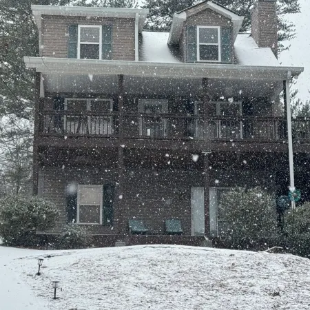 Spacious Mountain Home in Helen Georgia! Innsbruck Community Hot Tub! Fire Pit!