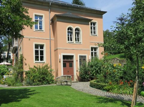 Spacious vacation apartment on the Elbe slope - directly on the Blue Wonder