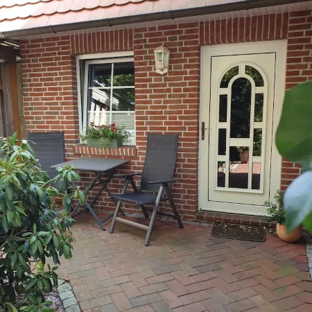Cozy vacation apartment near a quiet park