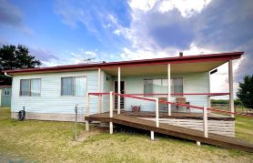 'Avalon' - Small group or family getaway