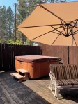 Aspen Ridge Chalet Walk to downtown Truckee and Safeway private hot tub dog ok