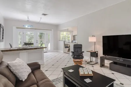 CHARMING - Cozy Retreat Near Lake Killarney in Winter Park