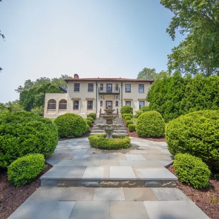 Beautiful home near Ocean Beach Park.