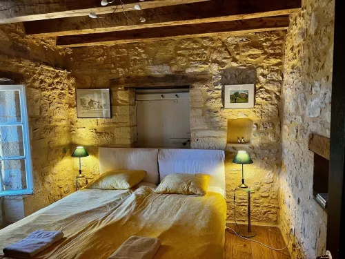 Romantische wijnboerderij met zwembad, buitenkeuken en pizza-oven.