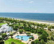 Windmark home steps2pool,min2beach,golf cart, fire pit, heated pool&beach equip