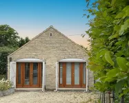 Whitley Old Garage, Whole Snug Luxury Cottage - Nr Lacock, Bath, Cotswolds