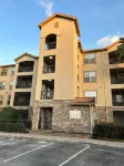 Tuscan Villa 3br/2ba Bldg 1 beside pool with hot tub near Disney and Golf