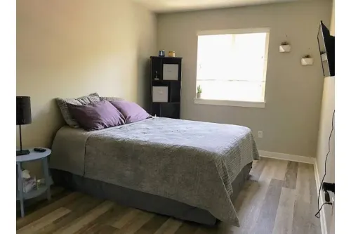 2,100 SqFt Contemporary Home W/ Jacuzzi & Fire Pit