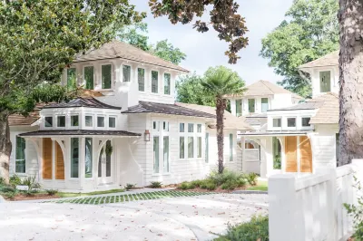 Elegant Cottage on the Bluff Downtown Fairhope (C)