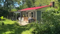 Modern Cabin retreat.  A world away but 3 miles from downtown Asheville.