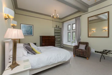 Luxurious period house on the shores of Lake Windermere