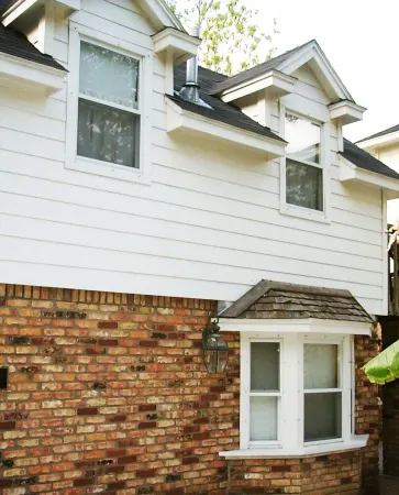 La Petit Maison, is a waterfront two-story cottage near Kemah,TX